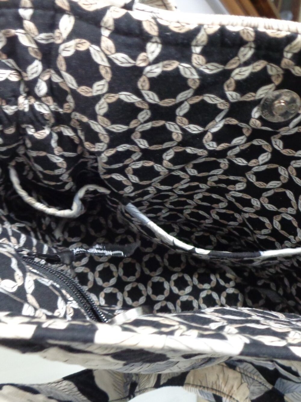 Vera Bradley Black and White Flower Tote Bag “Camellia” Pattern - Picture 8 of 10